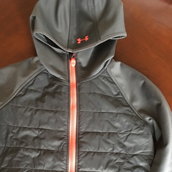 🎉🎉New pretty UA jacket 🎉🎉 - Picture 4 of 8